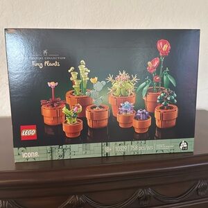 LEGO Icons Tiny Plants Building Set, Cactus Décor Gift Idea for Flower-Lovers